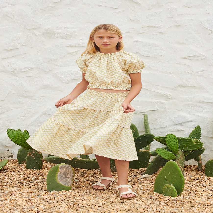 SS22_062_Josephine-Blouse_flower-check.jpg SS22_062_Josephine-Blouse_flower-check.jpg